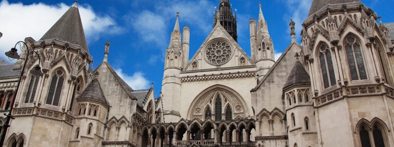 image of the royal courts of justice London